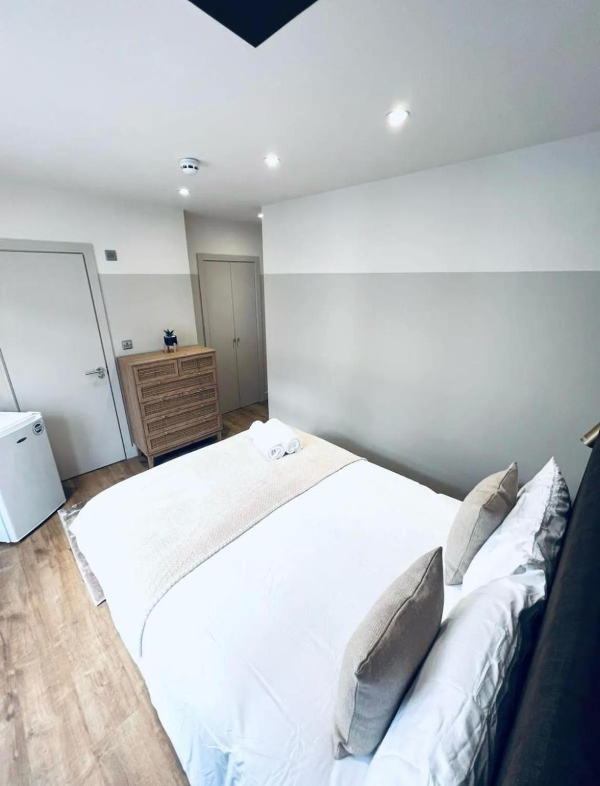 London South Charming Ensuite Look Like Hotel Designer Room Екстериор снимка